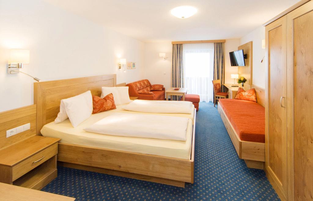Landhotel Kielhuberhof ラムサウ・アム・ダッハシュタイン 部屋 写真