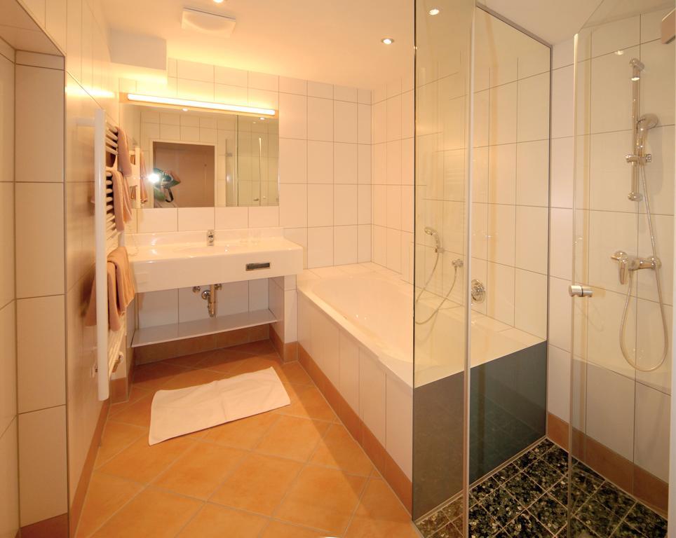 Landhotel Kielhuberhof ラムサウ・アム・ダッハシュタイン 部屋 写真