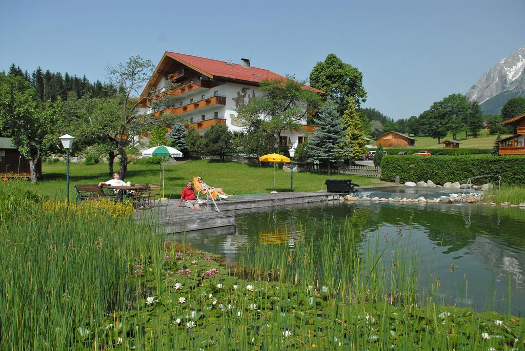 Landhotel Kielhuberhof ラムサウ・アム・ダッハシュタイン エクステリア 写真